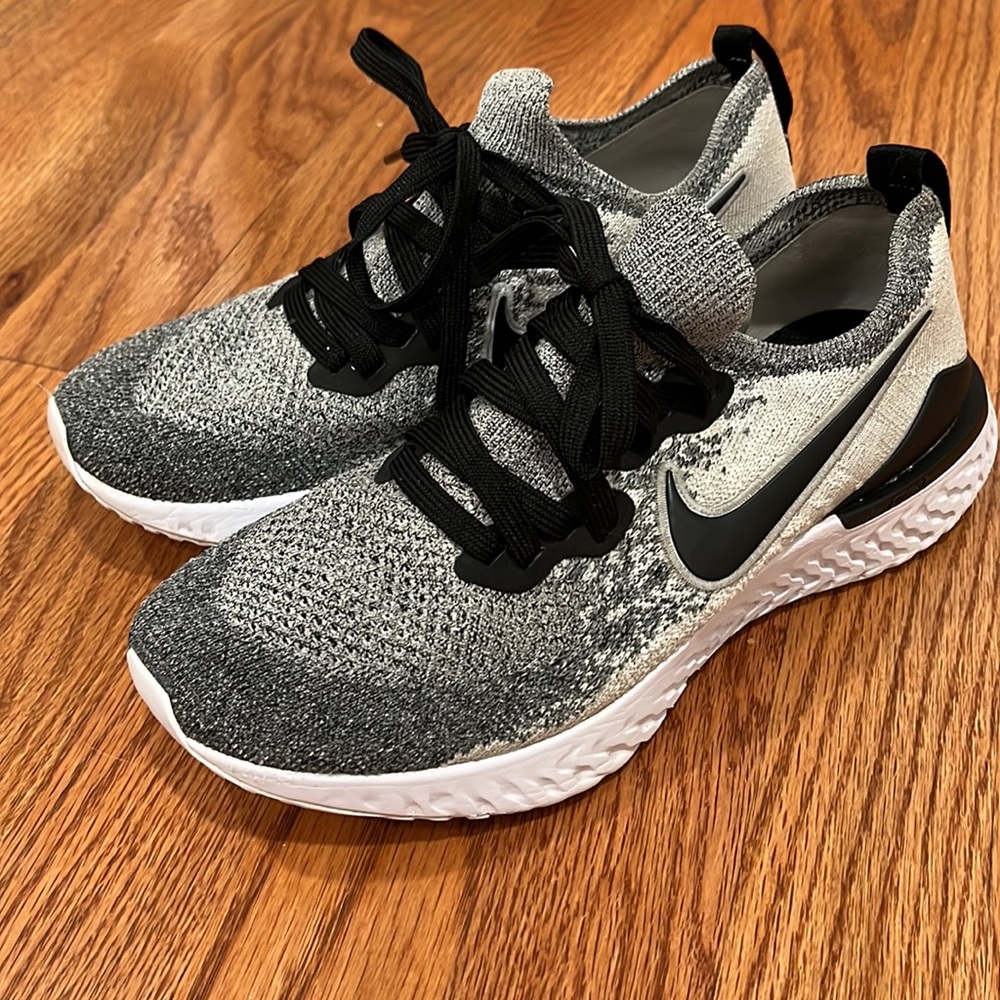 Nike Epic React Flyknit 2